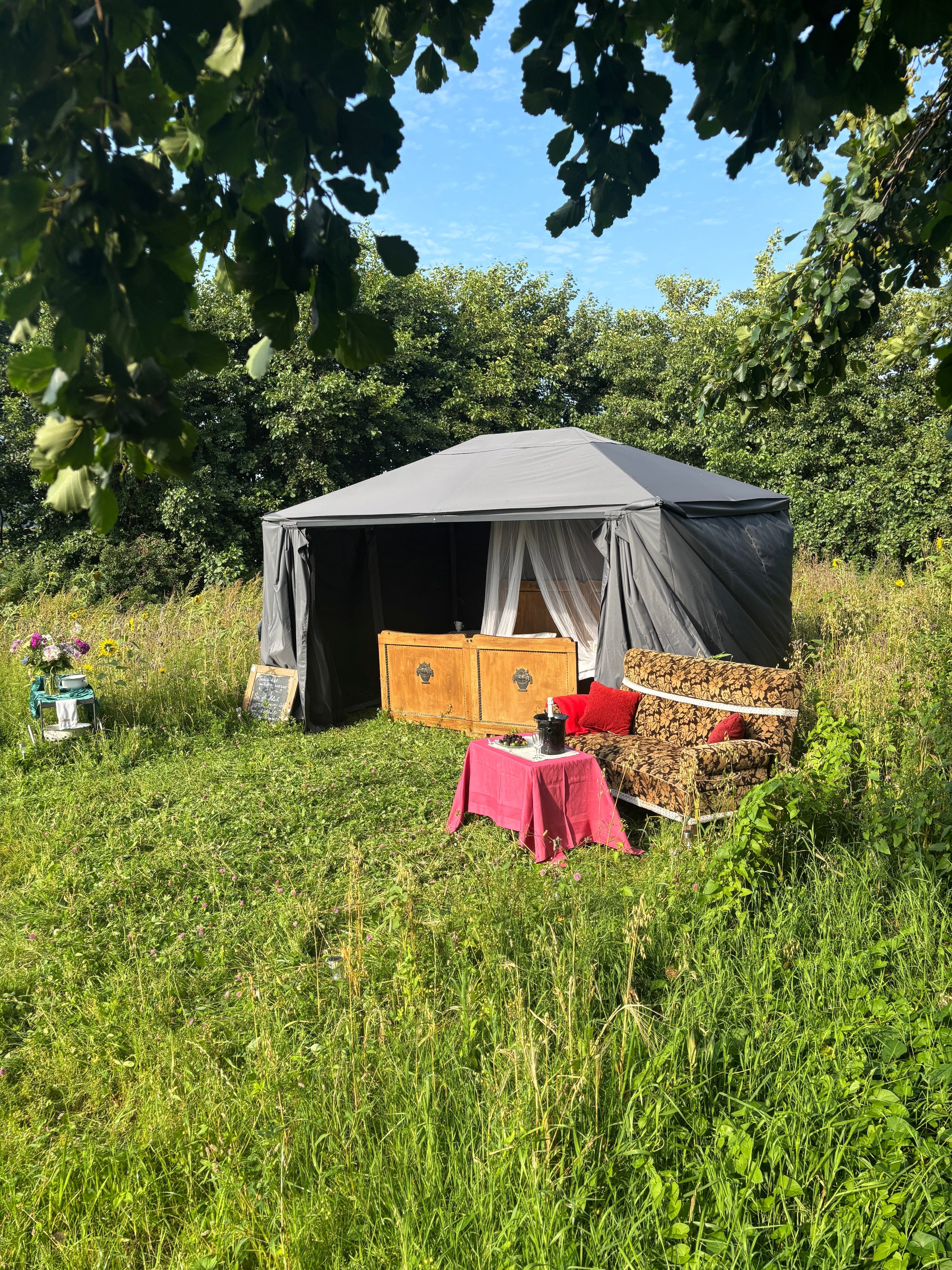 Übernachten im Himbeerfeld